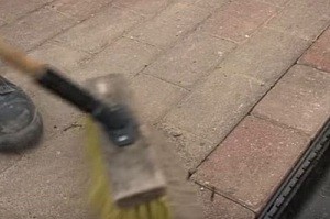 Отвод воды от фундамента дома своими руками: почему так важен и как сделать правильно