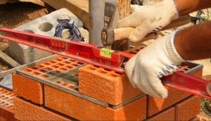 Кирпичные столбы для забора своими руками: пошаговая инструкция