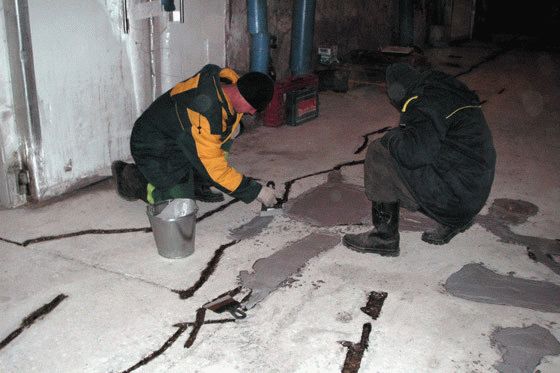 Чем заделать трещины в бетонном полу
Чем заделать трещины в бетонном полу