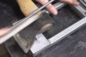 Самодельные станки и приспособления для домашней мастерской: изготавливаем своими руками Самодельные станки и приспособления для домашней мастерской: изготавливаем своими руками