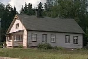 Покраска фасада дома: виды материала, инструкции