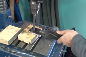 Самодельные станки и приспособления для домашней мастерской: изготавливаем своими руками Самодельные станки и приспособления для домашней мастерской: изготавливаем своими руками