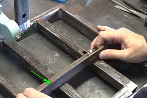 Самодельные станки и приспособления для домашней мастерской: изготавливаем своими руками Самодельные станки и приспособления для домашней мастерской: изготавливаем своими руками