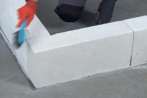 Клей пена для газобетонных блоков Клей пена для газобетонных блоков