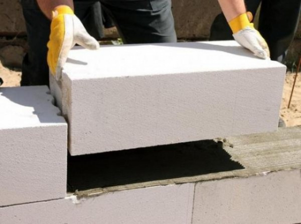 Газобетон или пенобетон — что лучше: характерные особенности, отличия Газобетон или пенобетон — что лучше: характерные особенности, отличия