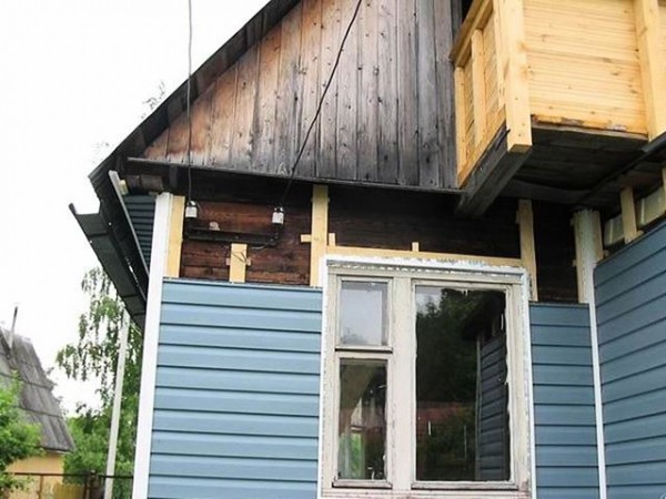 Какой сайдинг лучше – акриловый или виниловый Какой сайдинг лучше – акриловый или виниловый