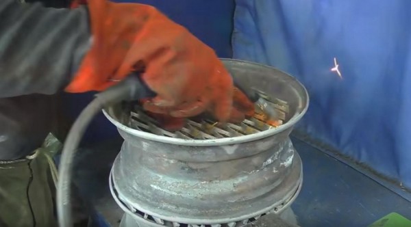Буржуйка для гаража из старых дисков: делаем печь буржуйку своими руками Буржуйка для гаража из старых дисков: делаем печь буржуйку своими руками