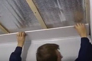 Как сделать пластиковый потолок: пошаговая инструкция Как сделать пластиковый потолок: пошаговая инструкция