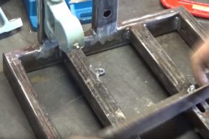 Самодельные станки и приспособления для домашней мастерской: изготавливаем своими руками Самодельные станки и приспособления для домашней мастерской: изготавливаем своими руками