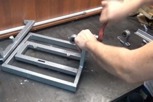 Самодельные станки и приспособления для домашней мастерской: изготавливаем своими руками Самодельные станки и приспособления для домашней мастерской: изготавливаем своими руками