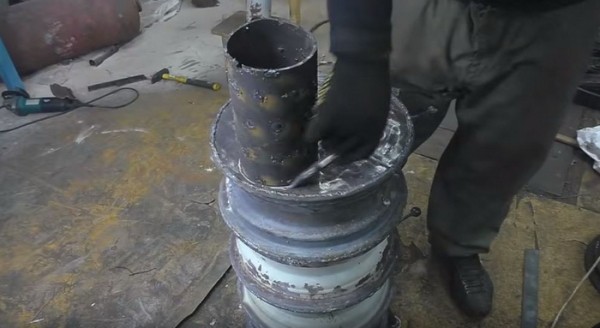 Буржуйка для гаража из старых дисков: делаем печь буржуйку своими руками Буржуйка для гаража из старых дисков: делаем печь буржуйку своими руками