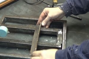 Самодельные станки и приспособления для домашней мастерской: изготавливаем своими руками Самодельные станки и приспособления для домашней мастерской: изготавливаем своими руками
