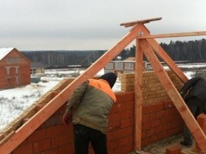 Как сделать фронтон двухскатной крыши: разновидности, инструкция по возведению Как сделать фронтон двухскатной крыши: разновидности, инструкция по возведению