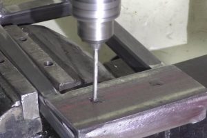 Самодельные станки и приспособления для домашней мастерской: изготавливаем своими руками Самодельные станки и приспособления для домашней мастерской: изготавливаем своими руками