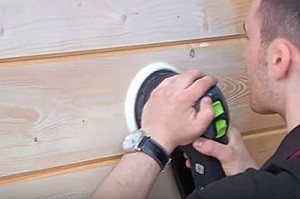 Акриловая краска для дерева для наружных работ: критерии выбора, пошаговая инструкция Акриловая краска для дерева для наружных работ: критерии выбора, пошаговая инструкция