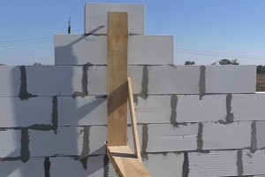 Установка стропил двухскатной крыши своими руками: пошаговая инструкция Установка стропил двухскатной крыши своими руками: пошаговая инструкция