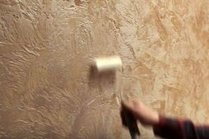 Декоративная штукатурка стен своими руками: пошаговая инструкция по отделке