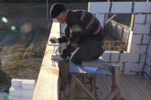 Установка стропил двухскатной крыши своими руками: пошаговая инструкция Установка стропил двухскатной крыши своими руками: пошаговая инструкция