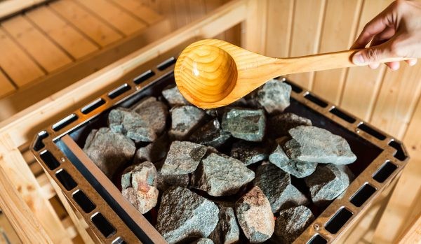 Эфирные масла для бани: какими бывают и как правильно их использовать Эфирные масла для бани: какими бывают и как правильно их использовать