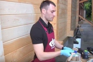 Акриловая краска для дерева для наружных работ: критерии выбора, пошаговая инструкция Акриловая краска для дерева для наружных работ: критерии выбора, пошаговая инструкция