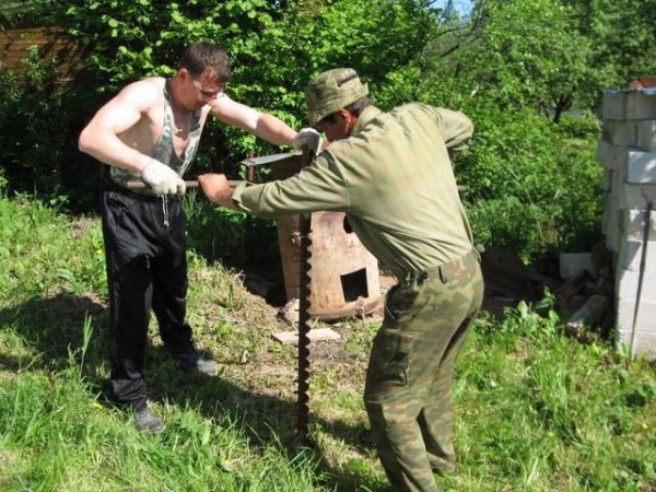 Бурение скважины своими руками: выбор лучшего оборудования Бурение скважины своими руками: выбор лучшего оборудования