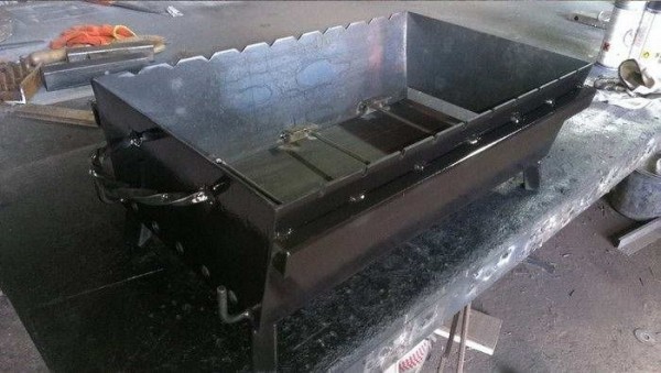 Мангал своими руками из металла: чертежи, фото, инструменты и этапы работ Мангал своими руками из металла: чертежи, фото, инструменты и этапы работ